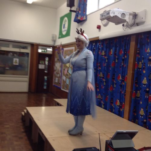 Elsa 4.jpg